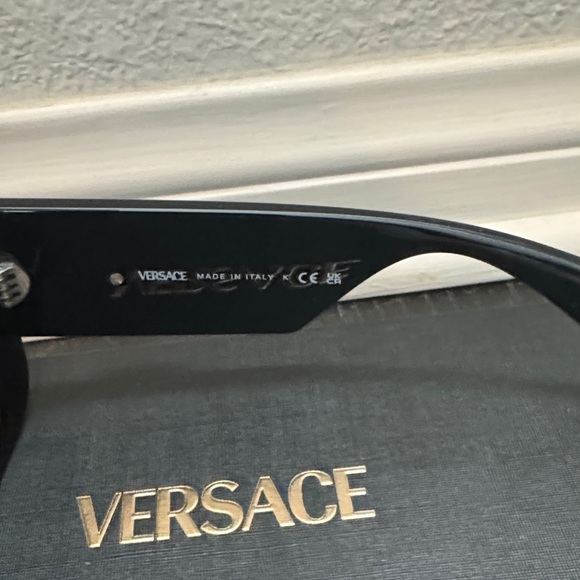 Authentic Versace Black Square Sunglasses Brand New
